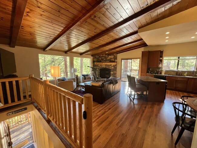 Photo - 114 Angora Ct