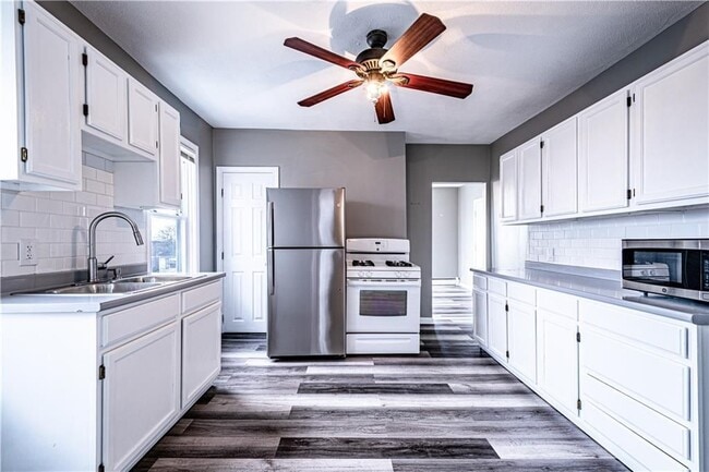 Photo - 216 Maplewood Ave