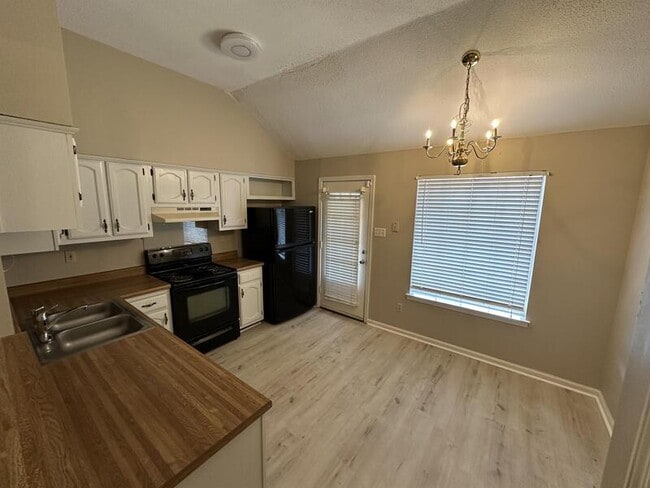 Photo - 8422 Jacob Dr