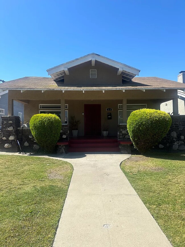 Building Photo - 1840 Middleton Pl Rental