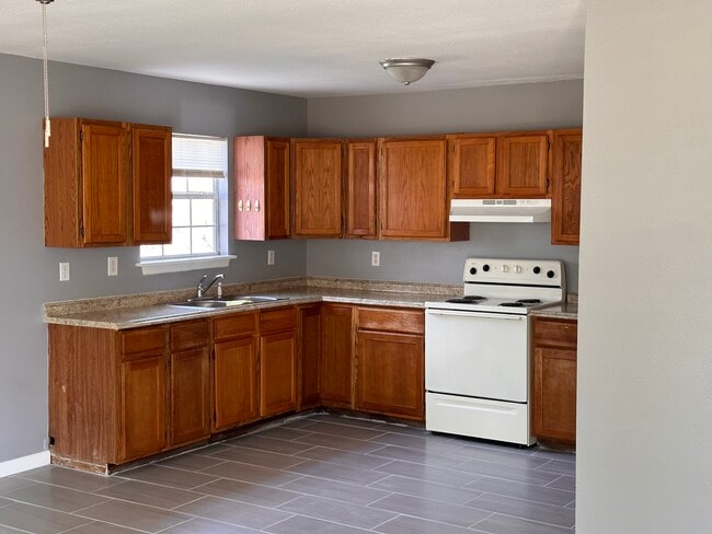 Kitchen - 343 Village Dr Unit 2