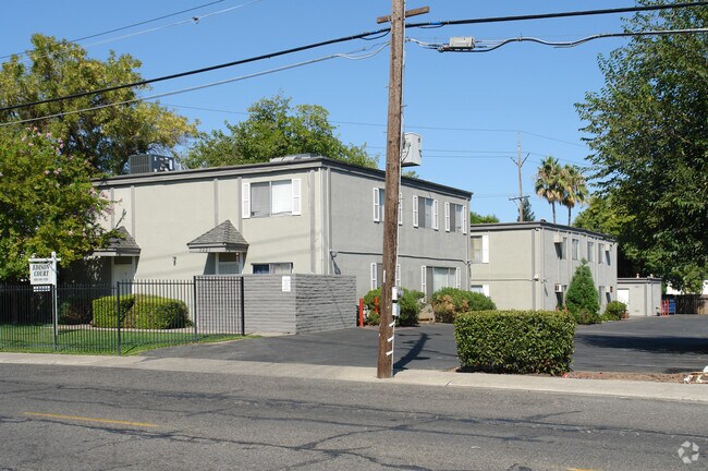 Photo - Edison Court Apartments
