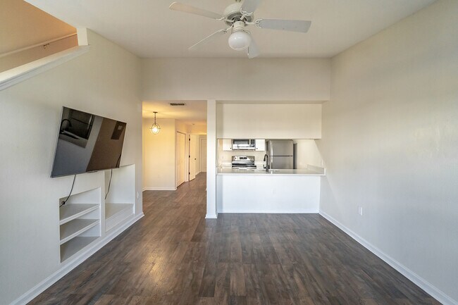 Photo - 2738 W Tharpe St