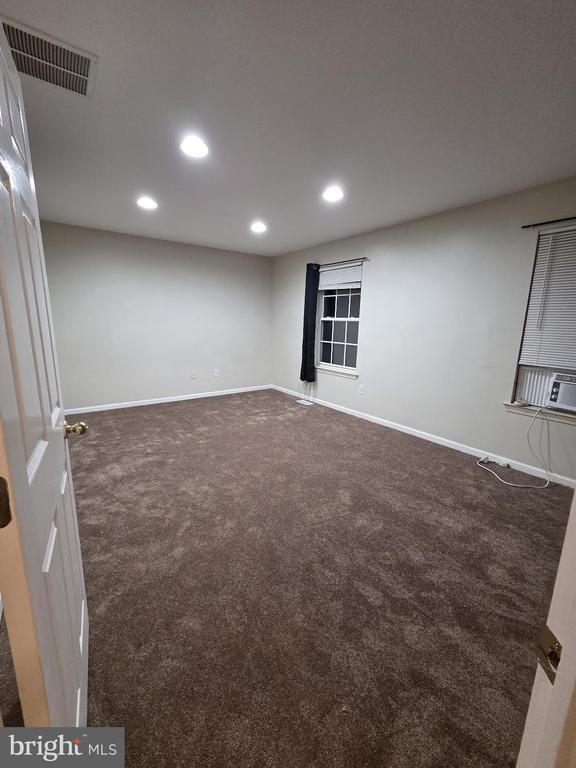 Photo - 6 Meadow Rue Ln