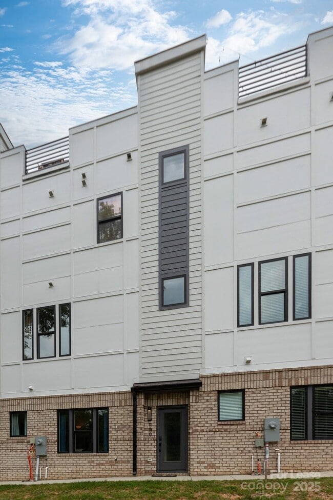 Photo - 509 Strong Ave Townhome