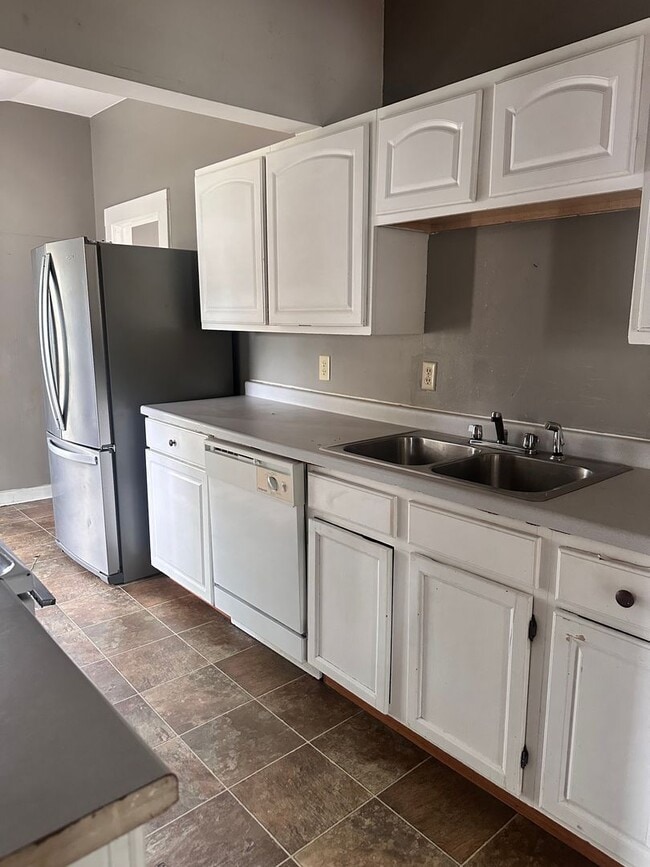 Photo - 311 W Elm St