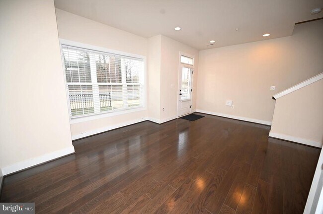 Photo - 2413 Glenallan Ave