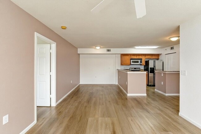 Photo - 281 SW Palm Dr Unit 102