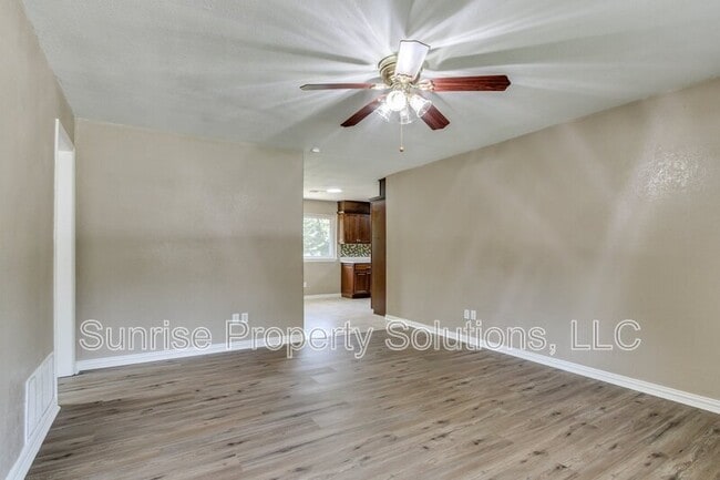 Photo - 1332 E Brooks St