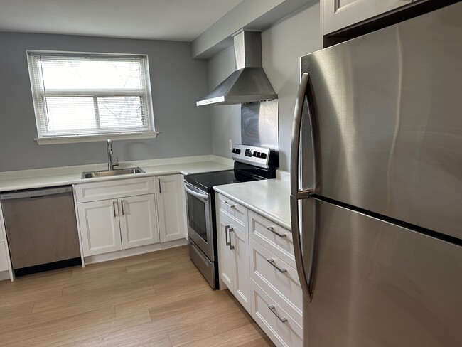 Photo - Spacious 2 Bedroom Apartment for Rent in Oshawa – Most Utilities Included! Unit Apt. 1