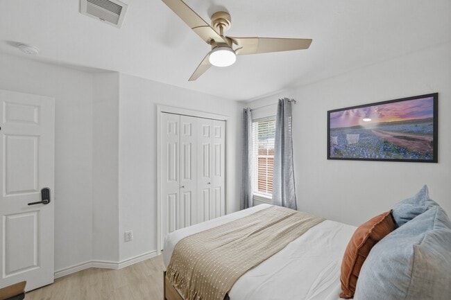 Photo - 3565 Dreyfus St