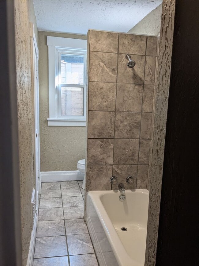 Photo - 2 bedroom, 1 bath Single Family House in Beaver Falls