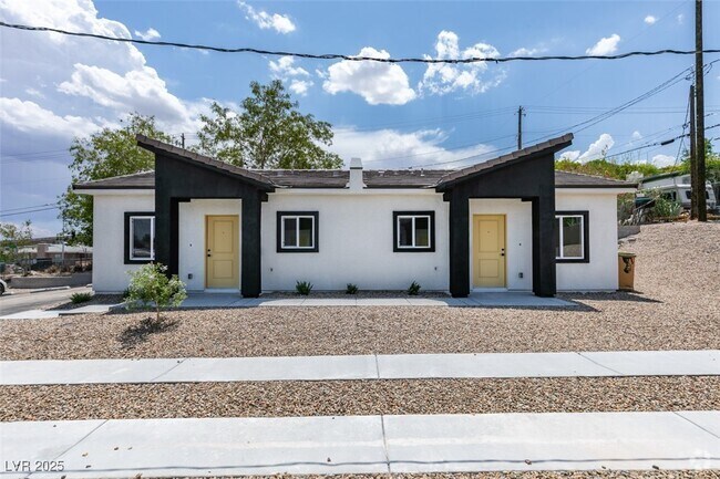 Building Photo - 367 N 16th St Rental