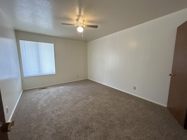 Photo - 93 S Valley Dr