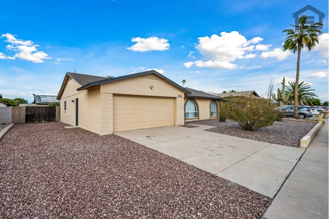 Photo - 3Bed/2Bath House at Thunderbird/59th Ave! Ready for Immediate Move-In! – RV GATE!