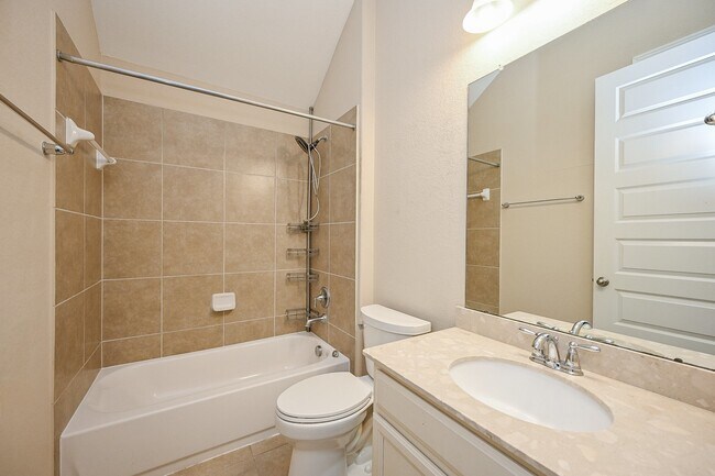 Photo - 5823 Hillside River Ln