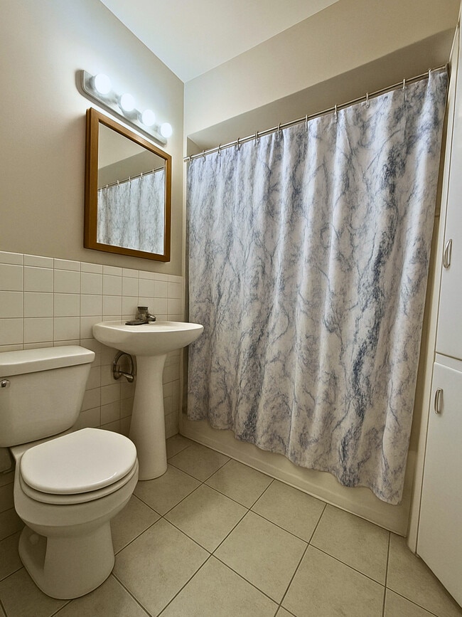 Photo - 4701 N Kilbourn Ave Unit 2