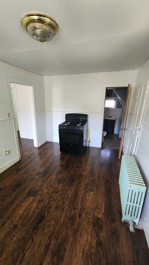 Photo - 110 Webster St Unidad lower