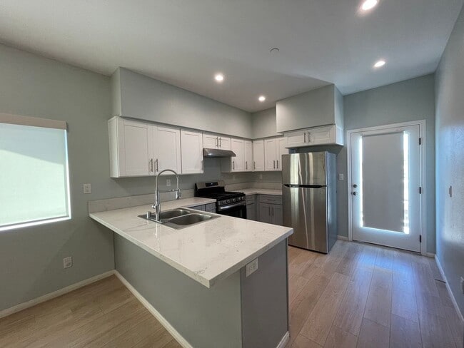 Photo - 132 E Washington Ave