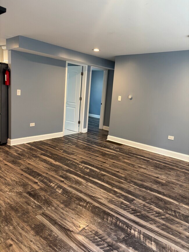 Photo - 3700 S Michigan Ave Unit Renovated 2BD/1BA