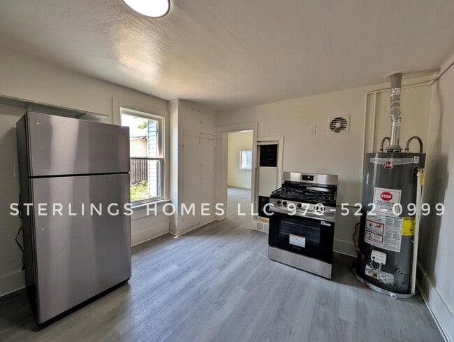 Photo - 421 Oak St