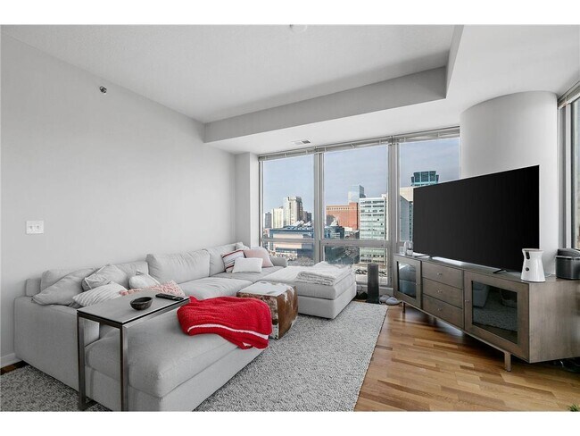 Photo - 929 Portland Ave Unidad 1501