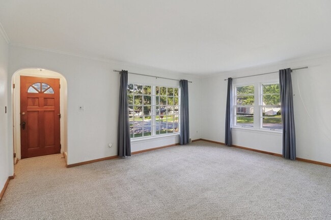 Photo - 1514 N Freund Ave