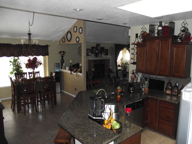 Photo - 2420 Juliette Low Dr