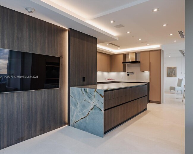 Photo - 19333 Collins Ave Unidad PH 06