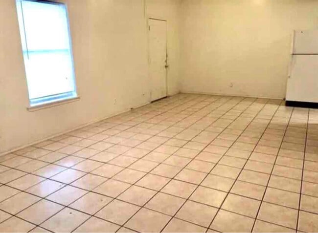 7648 Windsor Oaks