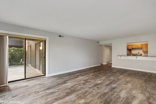 Photo - 1295 N Sterling Ave Unit 104