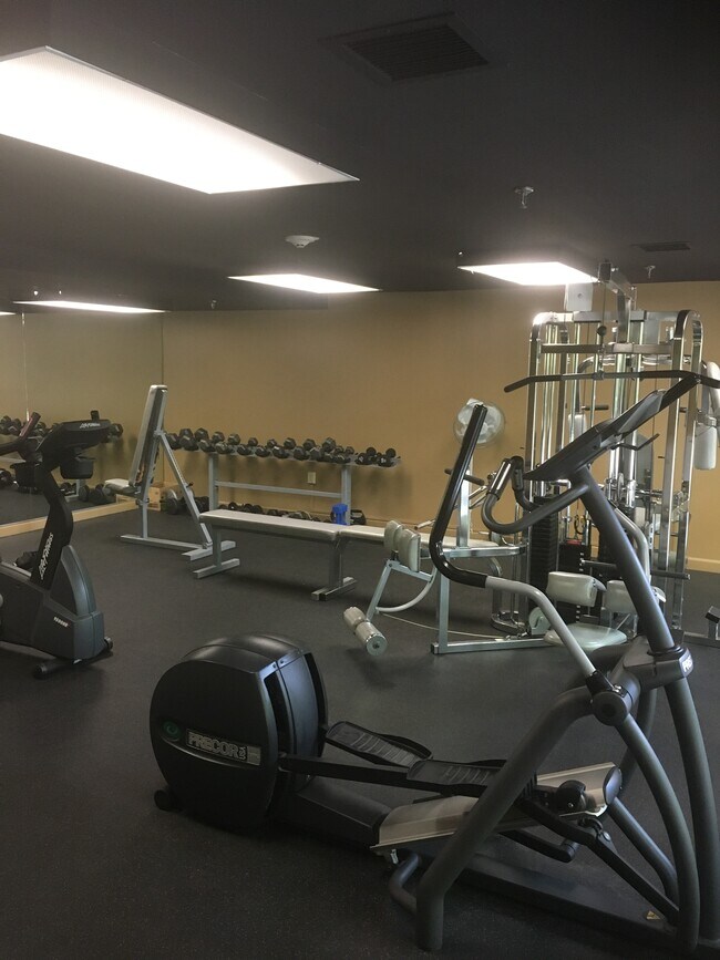 Photo - 1 Watermill Pl Unidad 112