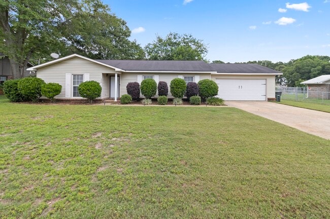 Building Photo - 115 Nancy Dr