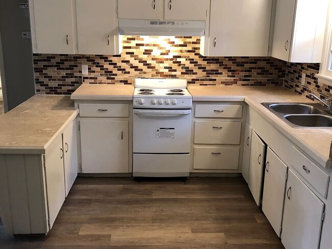 Photo - 2306 62nd St