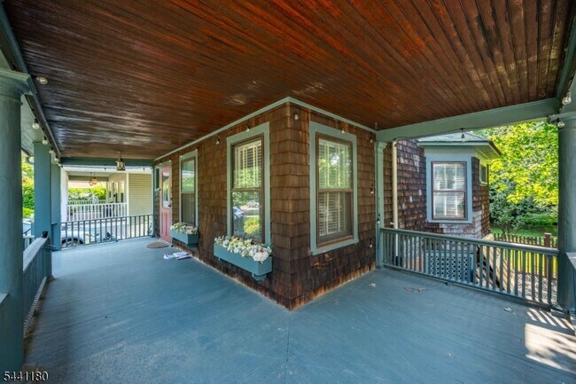 Photo - 42 Gates Ave