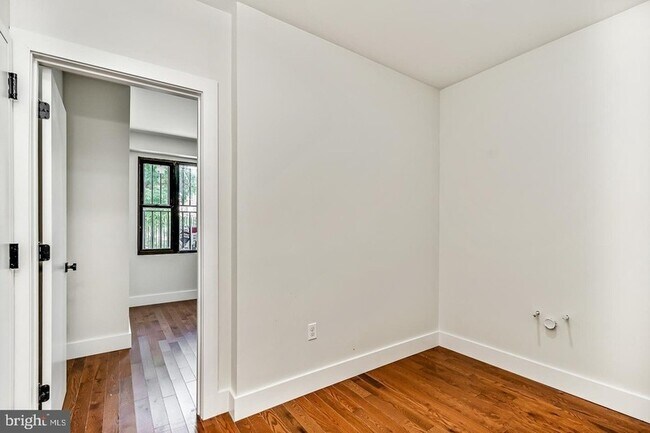 Photo - 182 E Huntingdon St Unit 1
