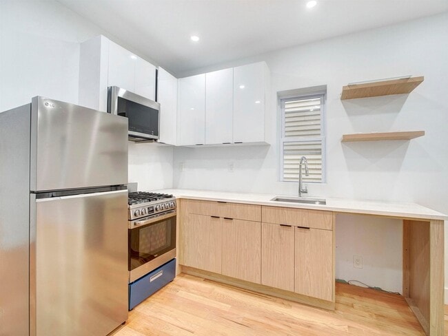 Photo - 151 Williams Ave