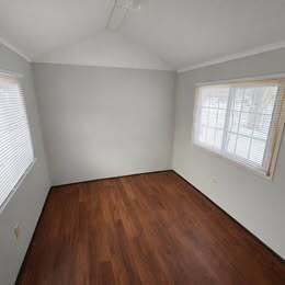 Photo - 521 Bedford Rd N