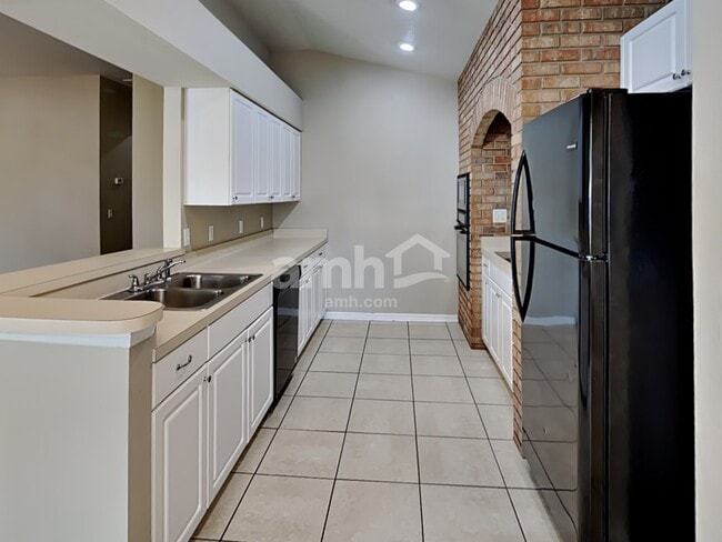 Photo - 1403 Orange Moss Ct