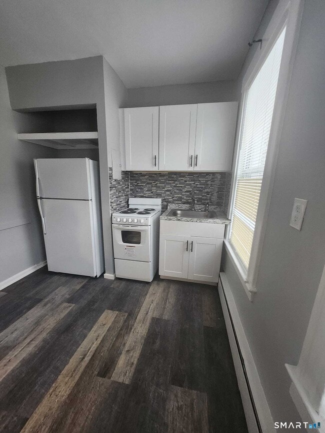 Photo - 22-24-24 Brown St