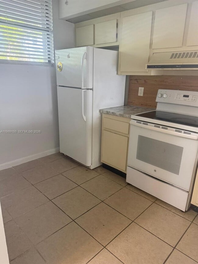 Photo - 109 Lake Emerald Dr Unit 102