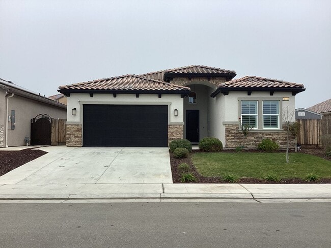 Photo - Welcome to Riverstone!!!