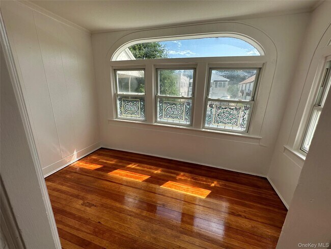 Photo - 527 W Beech St Unit 1