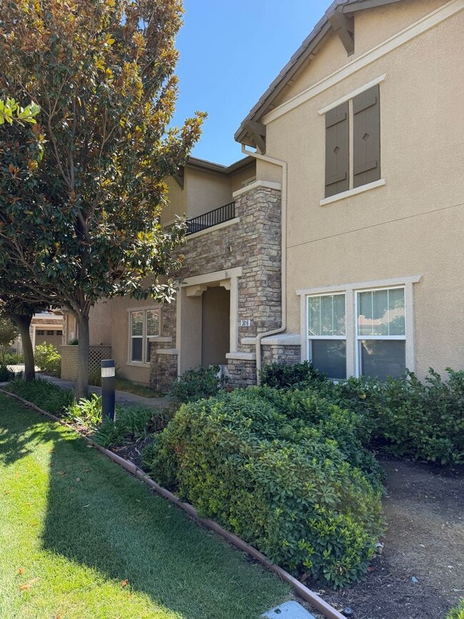 Photo - 3301 N Park Dr