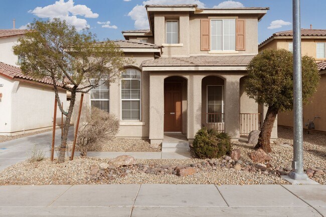 Photo - Good sized home located with easy access to the 15 and 215 Freeways in NLV.