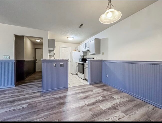 Photo - 648 Friars Ln Unit 2