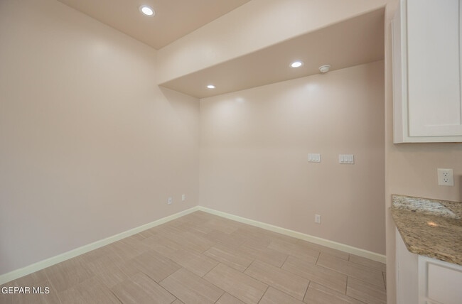 Photo - 6537 Hoop St