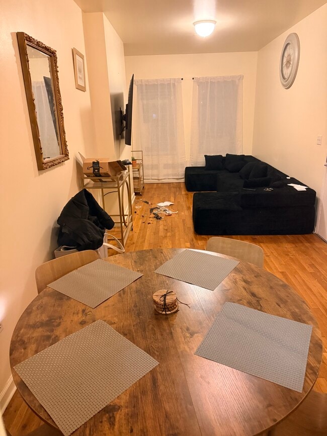 Building Photo - 295 Throop Ave