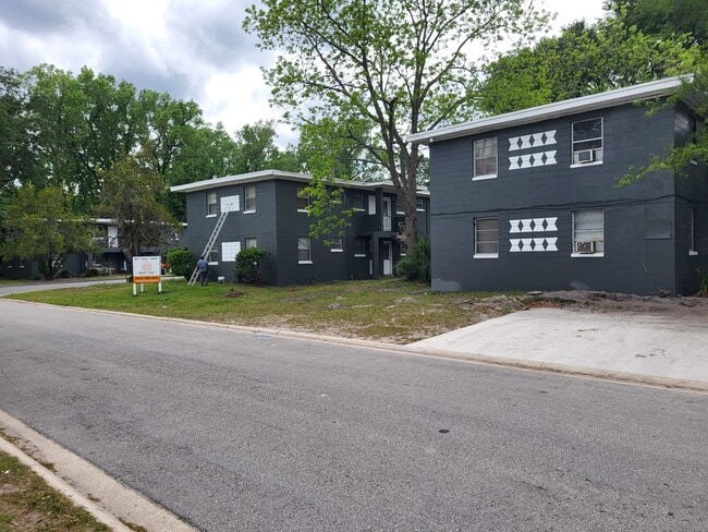 Building Photo - 2020 Palafox St