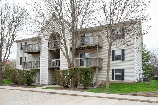 Smythberry Village - Smythberry Village Apartments